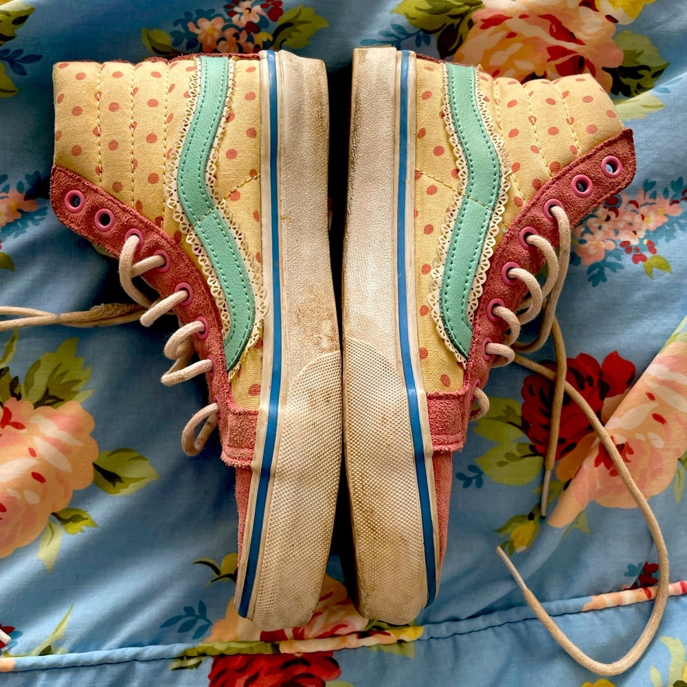 Vans Toy Story BO PEEP Limited Edition Sk8-Hi Sneakers